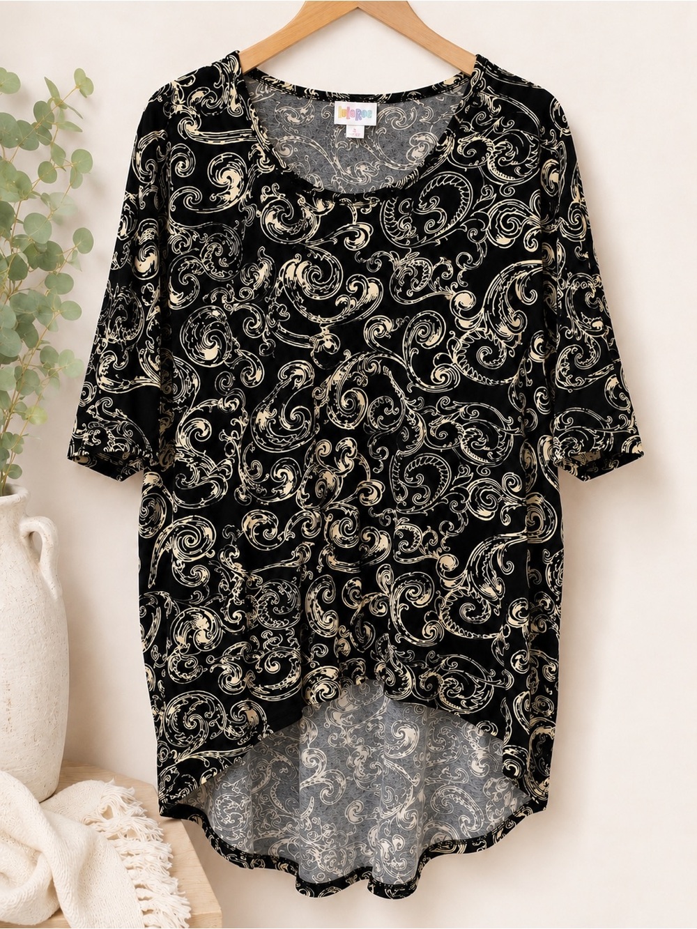 LuLaRoe Irma Black Cream Baroque Scroll High Low Tunic Top S (Fits up to 1X)